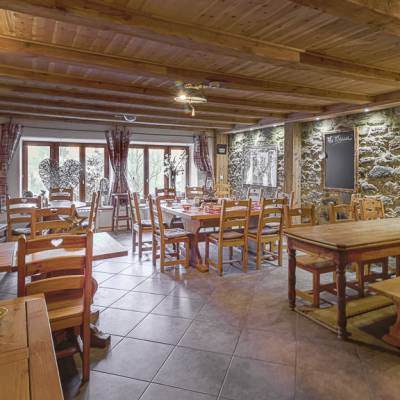 restaurant in auberge in st veran queyras.jpg